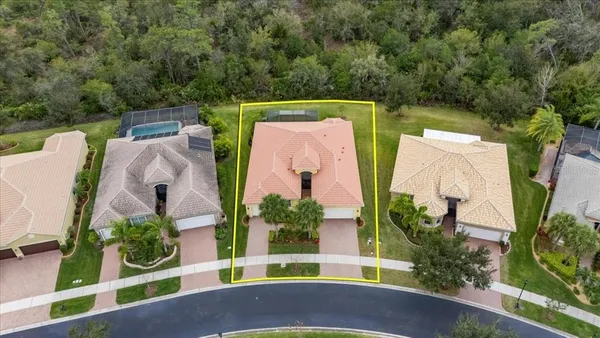 $575,000 | 16227 Diamond Bay Drive, Wimauma, FL 33598