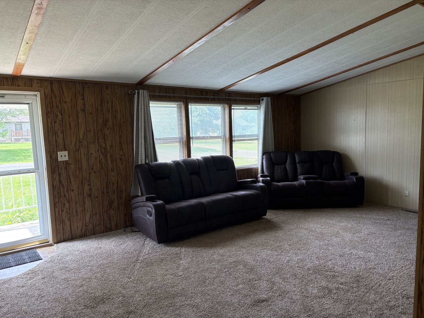 173 Greenview Road Centralia, IL 62801 - Photo 3 of 16