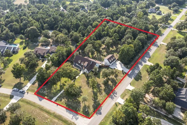 $1,275,000 | 8504 Prince William Court, Montgomery, TX 77316