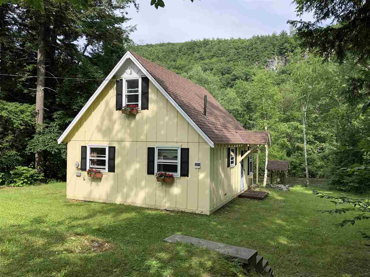 221 Cones Point Road Poultney, VT 05764 - Photo 1 of 19 Gallery Image 1