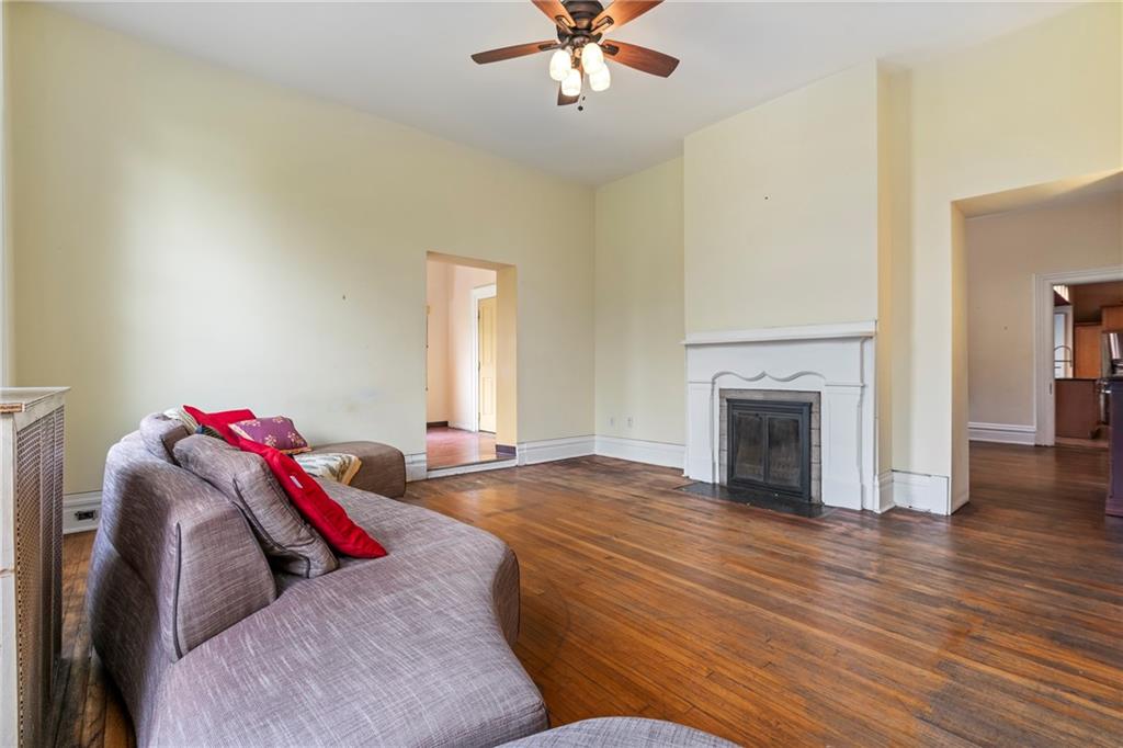 2738 Mt Royal Road Pittsburgh, PA 15217 - Photo 8 of 30