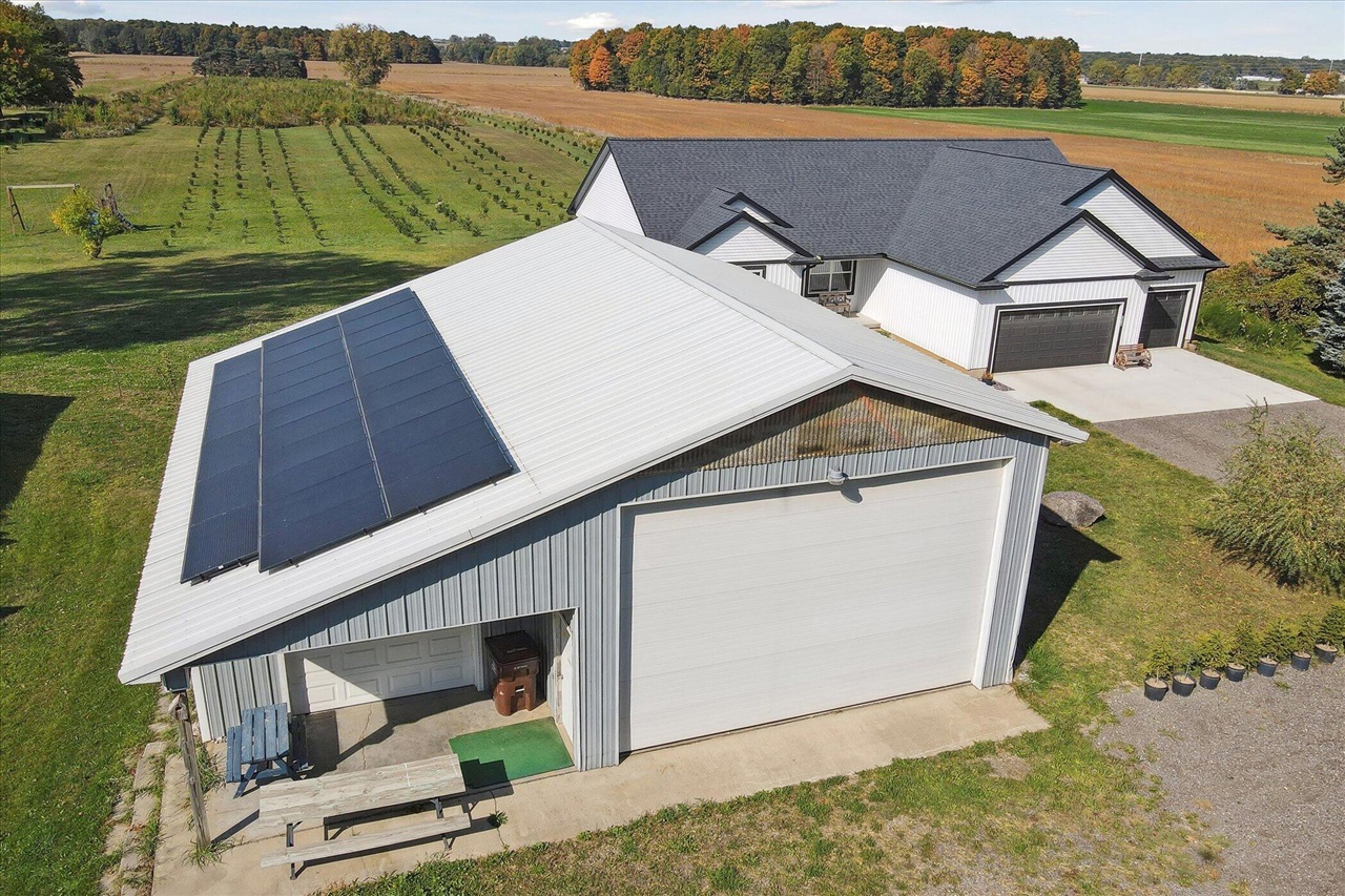 2434 South Cochran Road Charlotte, MI 48813 - Photo 53 of 65 Gallery Image 53