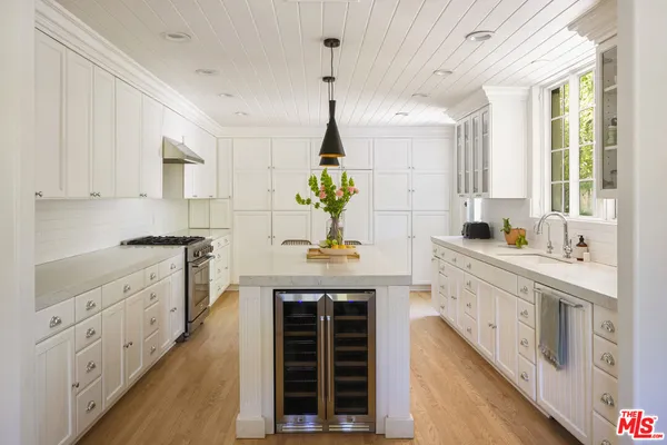 $3,790,000 | 690 Westgate Street, Pasadena, CA 91103
