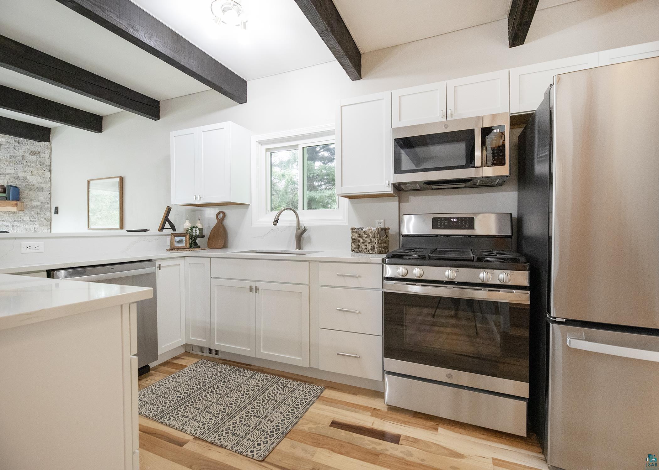 2214 West Arrowhead Road Duluth, MN 55811 - Photo 7 of 35 Gallery Image 7