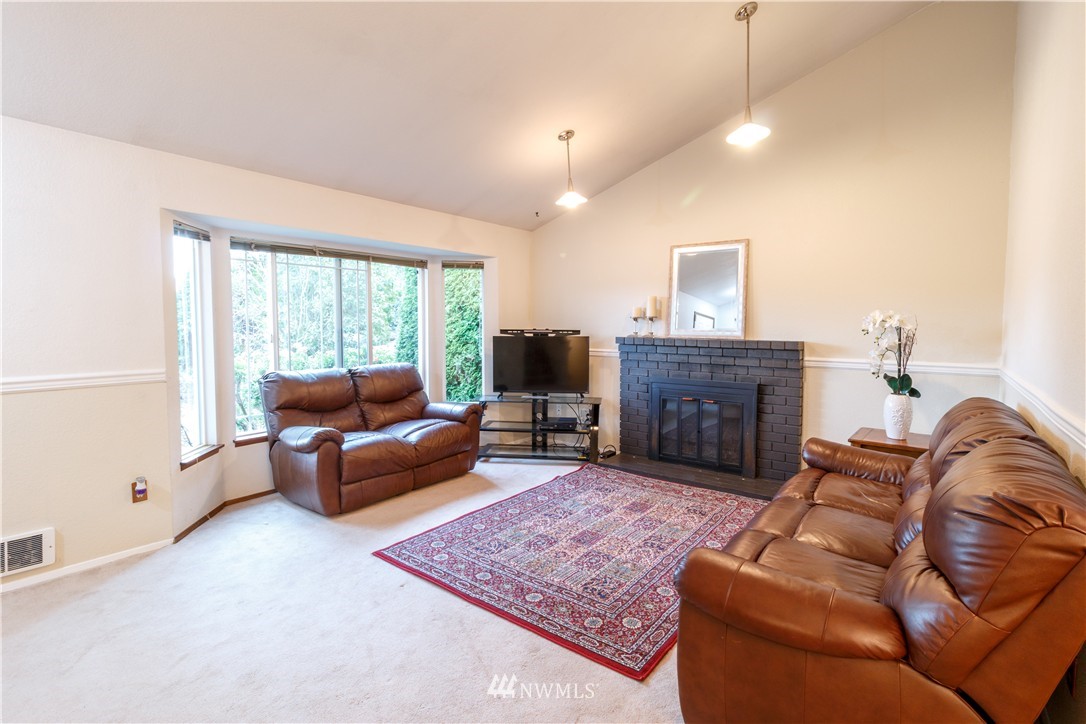 22713 12th Place West Bothell, WA 98021 - Photo 3 of 14