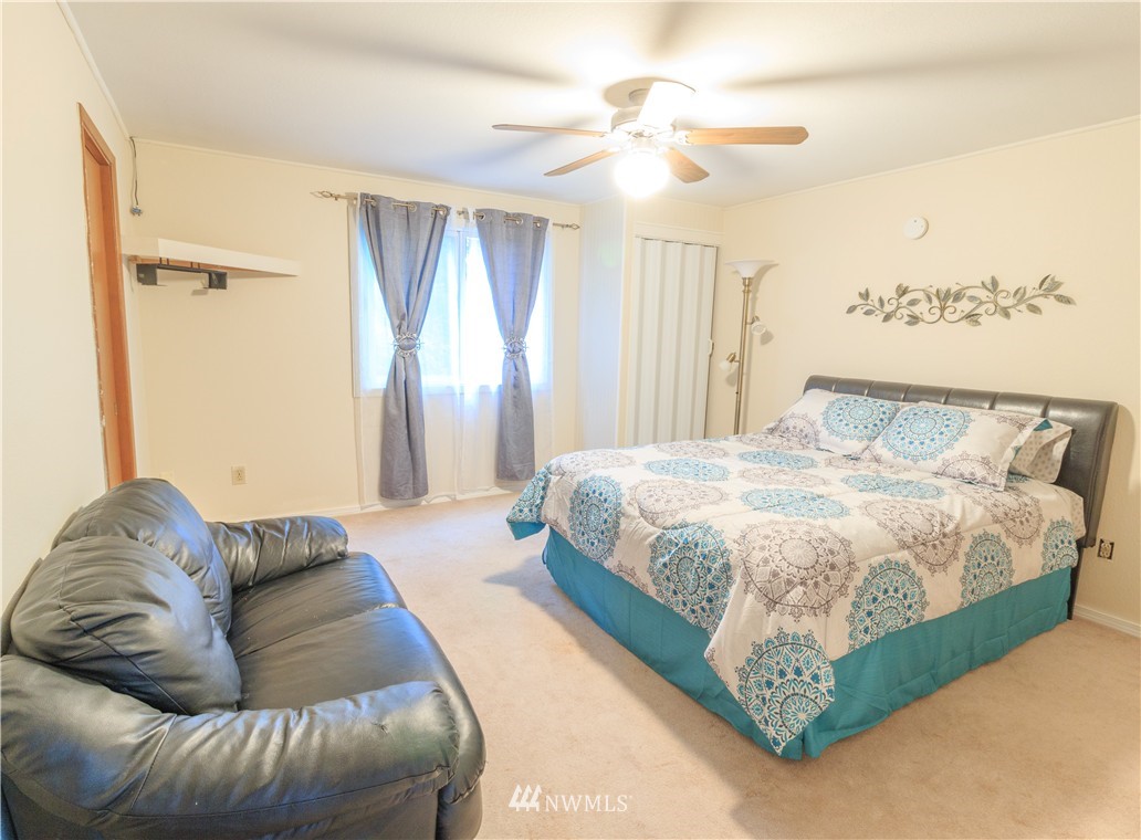 22713 12th Place West Bothell, WA 98021 - Photo 5 of 14