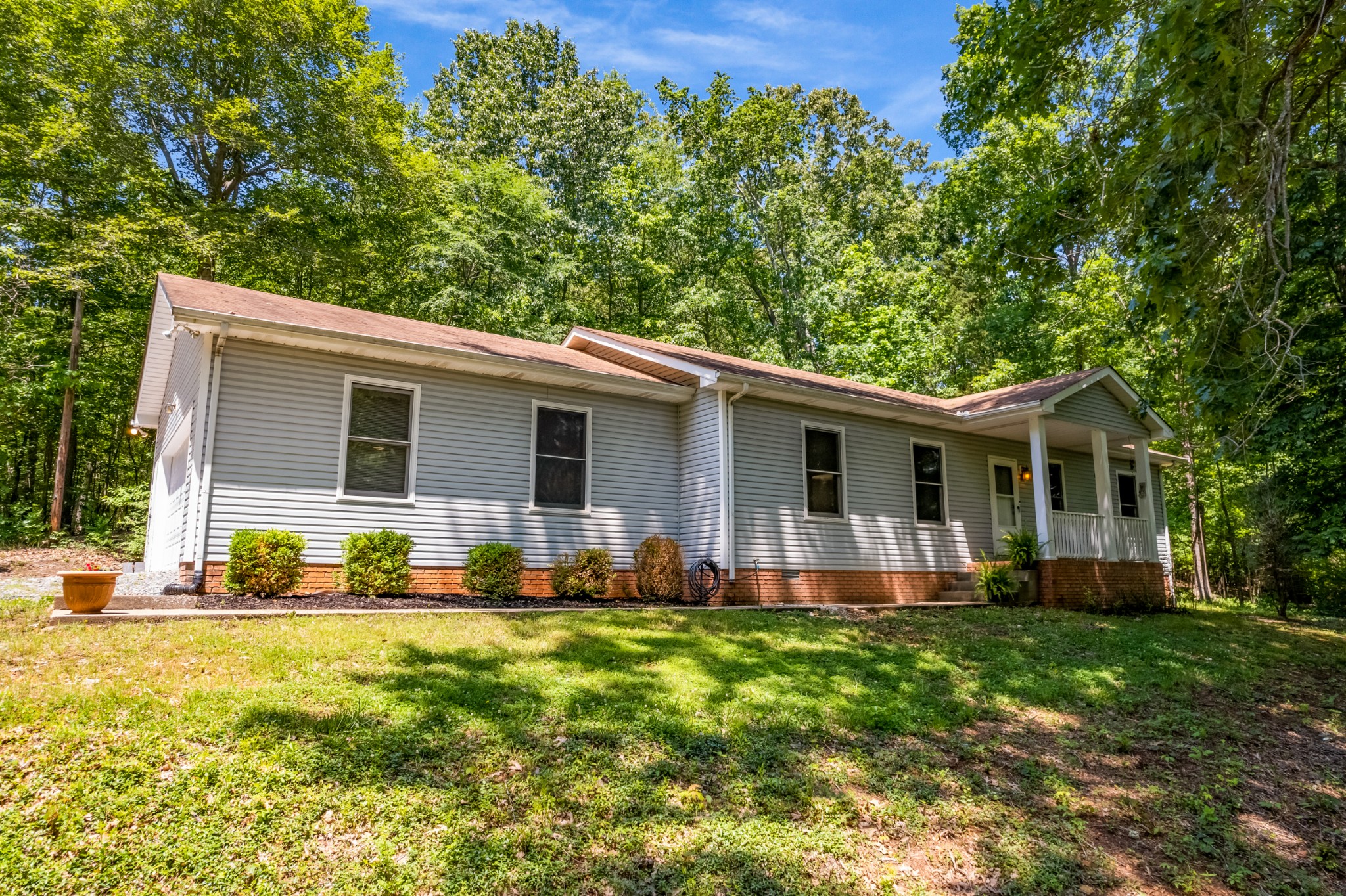 358 Harper Road Clarksville, TN 37043 - Photo 2 of 34 a front view of house with yard and green space