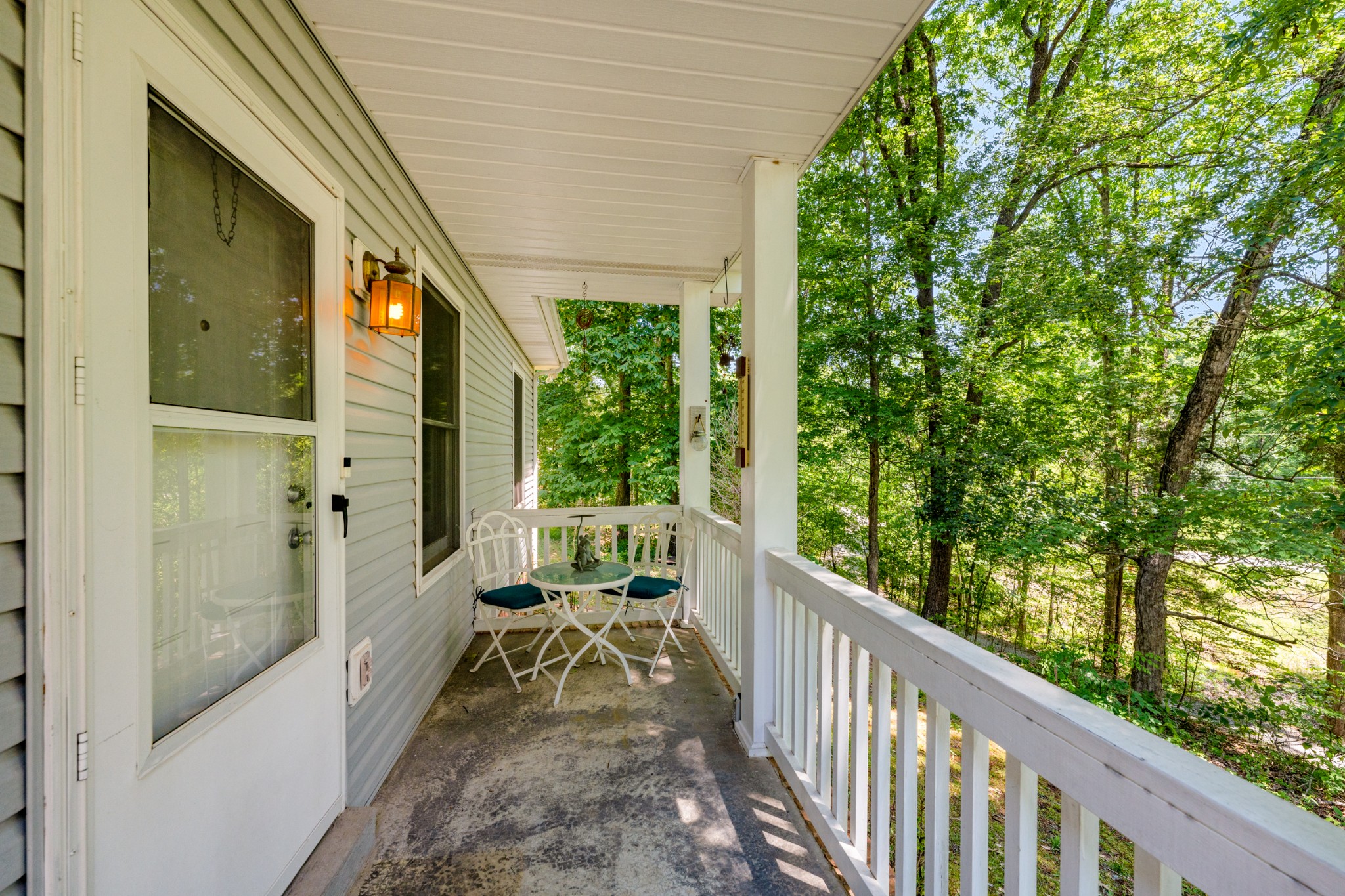 358 Harper Road Clarksville, TN 37043 - Photo 5 of 34 a view of a porch