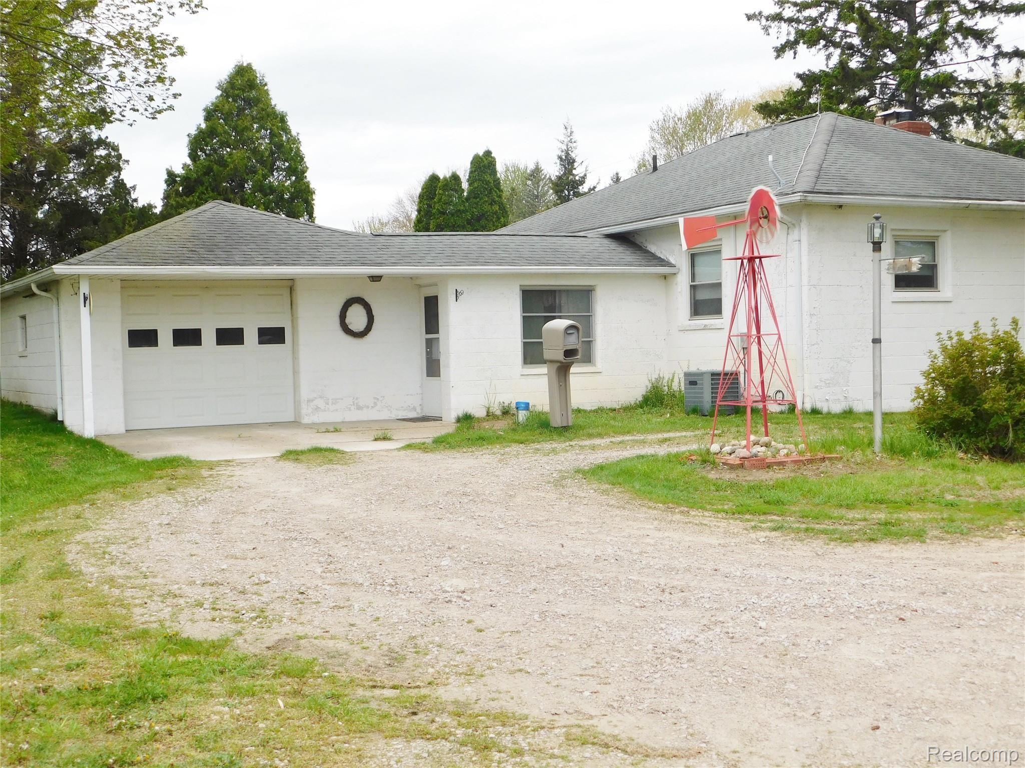 4785 West Allen Road Fowlerville, MI 48836 - Photo 25 of 30 DSCN0623.JPG