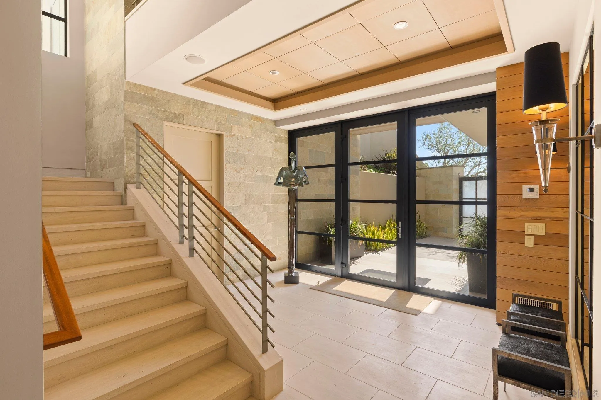 7413 Fairway Road La Jolla, CA 92037 - Photo 30 of 40 a view of entryway