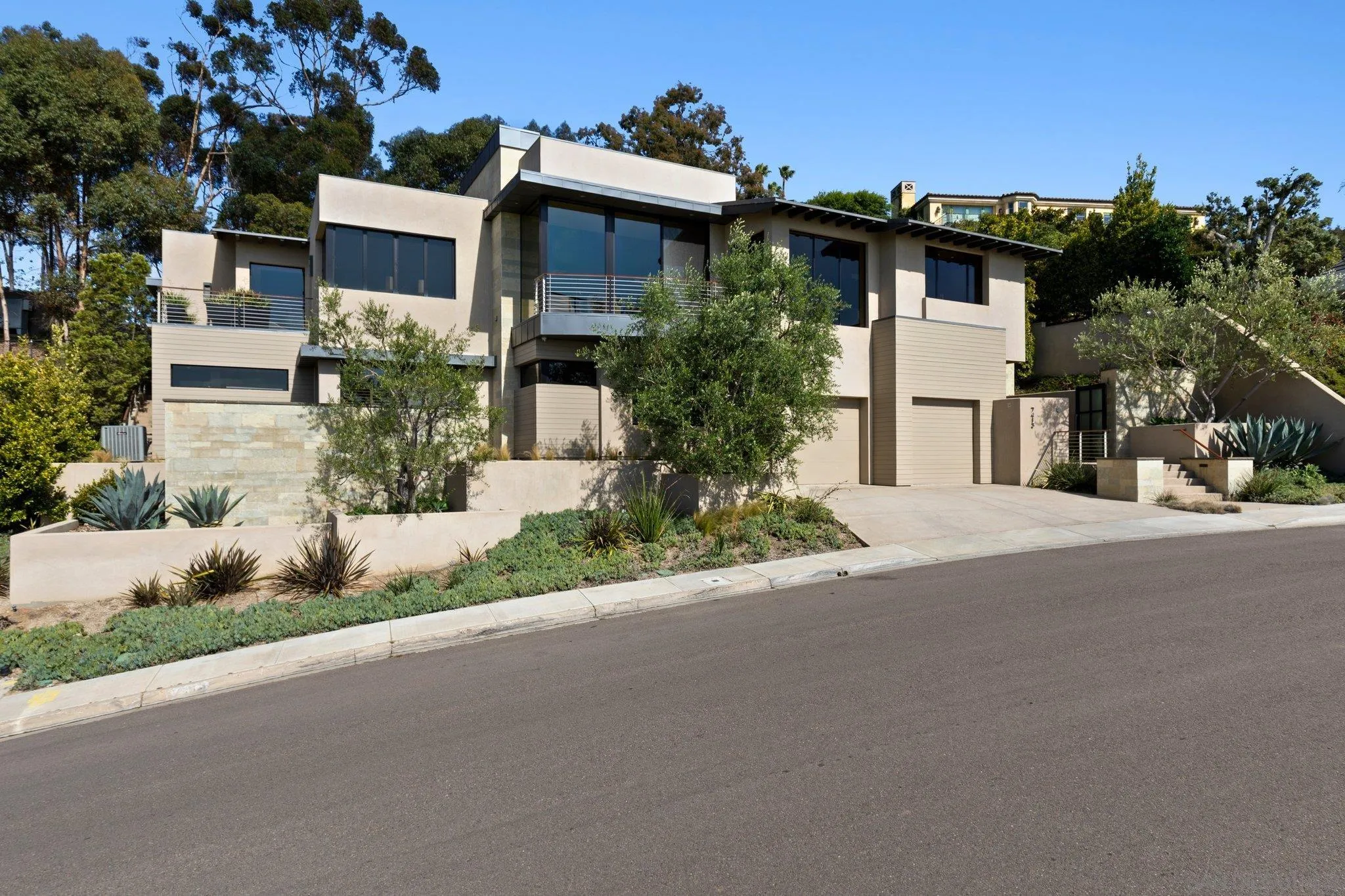 7413 Fairway Road La Jolla, CA 92037 - Photo 38 of 40 front view of a house with a yard