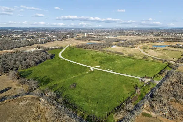 a view of a tennis court