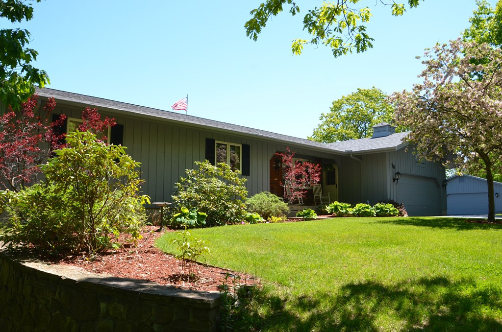 76 Wateredge Road Keeseville, NY 12944 - Photo 13 of 43 Gallery Image 13