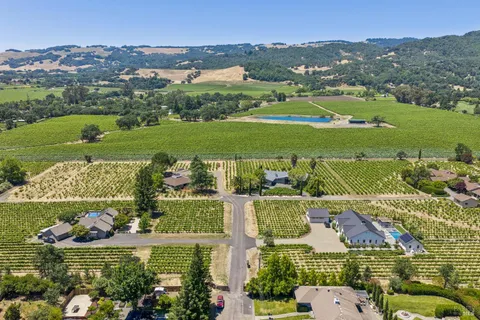 $2,350,000 | 1075 Lark Avenue, Sonoma, CA 95476