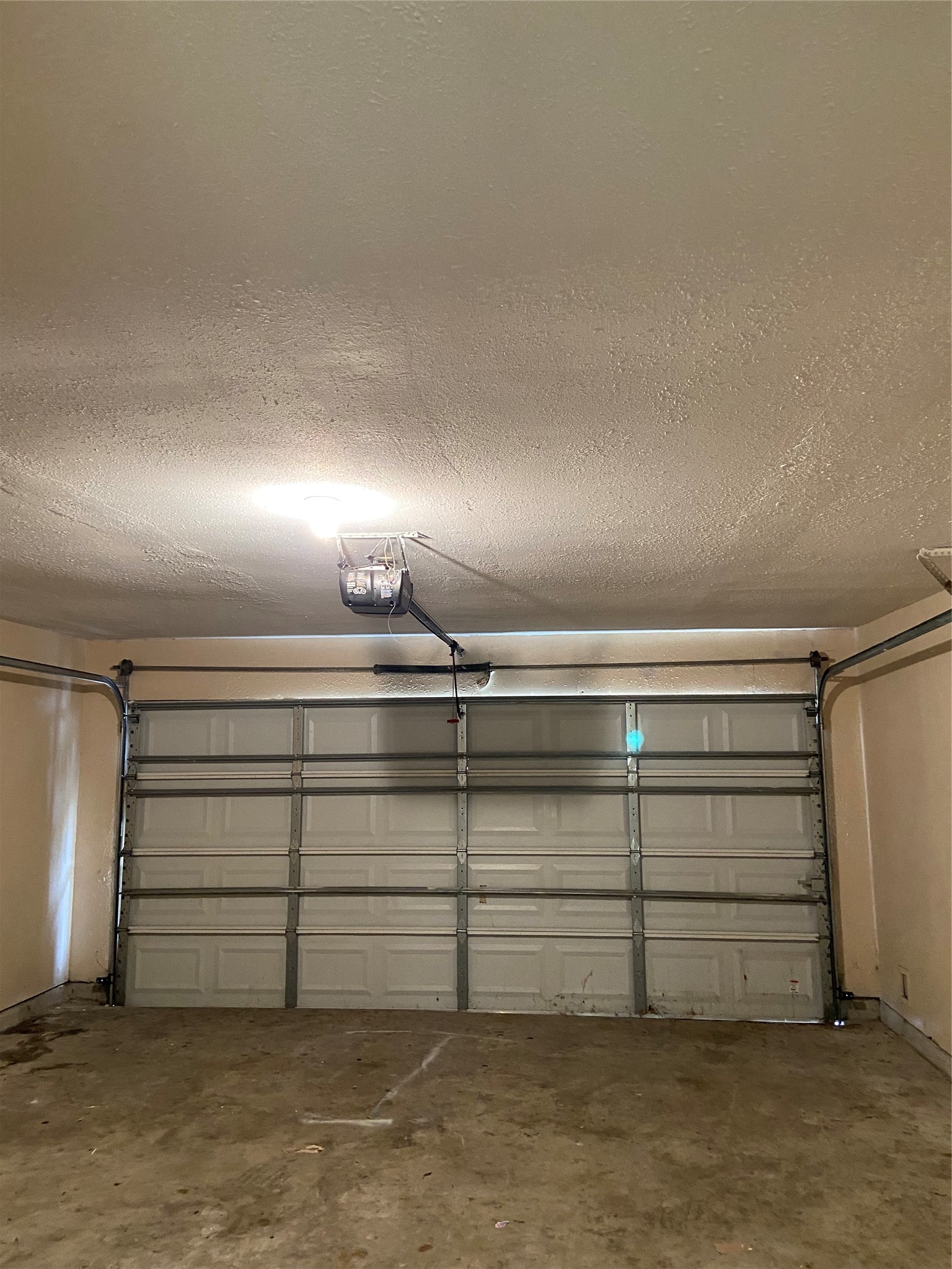 11019 Longtom Court Houston, TX 77086 - Photo 8 of 20 Garage