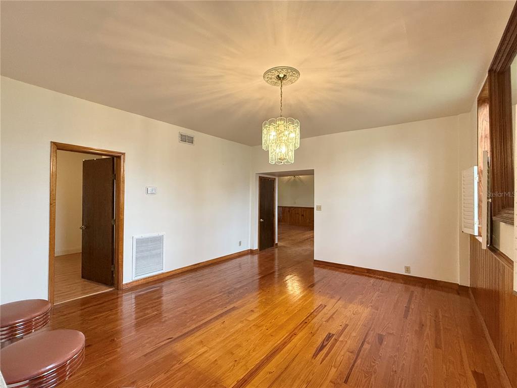 7002 South Shamrock Road Tampa, FL 33616 - Photo 16 of 34