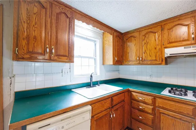 $165,000 | 2278 Jayhawk Road, Fort Scott, KS 66701