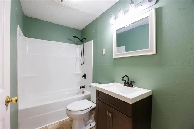 $165,000 | 2278 Jayhawk Road, Fort Scott, KS 66701