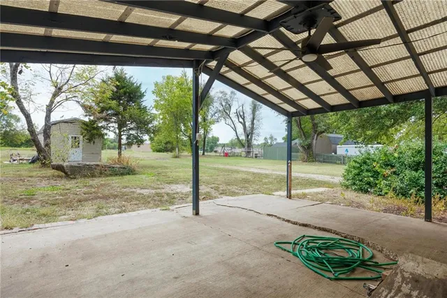 $165,000 | 2278 Jayhawk Road, Fort Scott, KS 66701