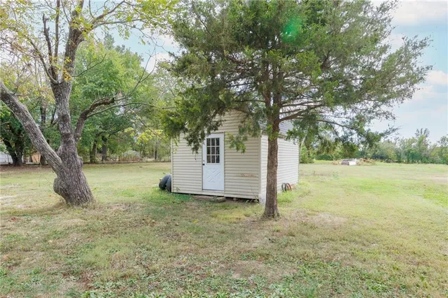 $165,000 | 2278 Jayhawk Road, Fort Scott, KS 66701