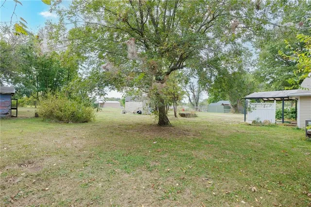 $165,000 | 2278 Jayhawk Road, Fort Scott, KS 66701