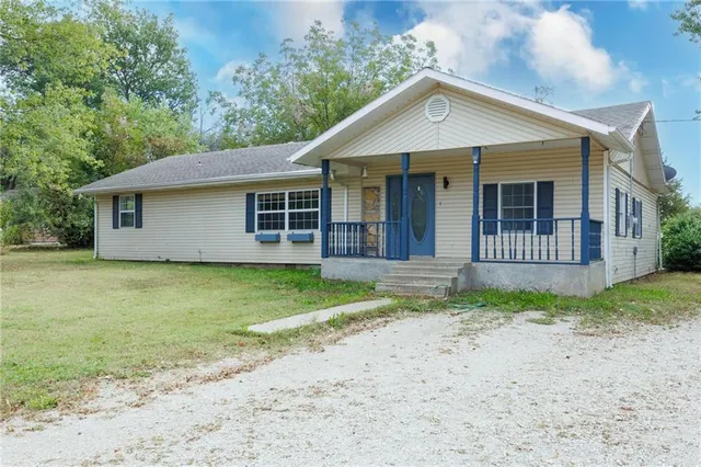 $165,000 | 2278 Jayhawk Road, Fort Scott, KS 66701