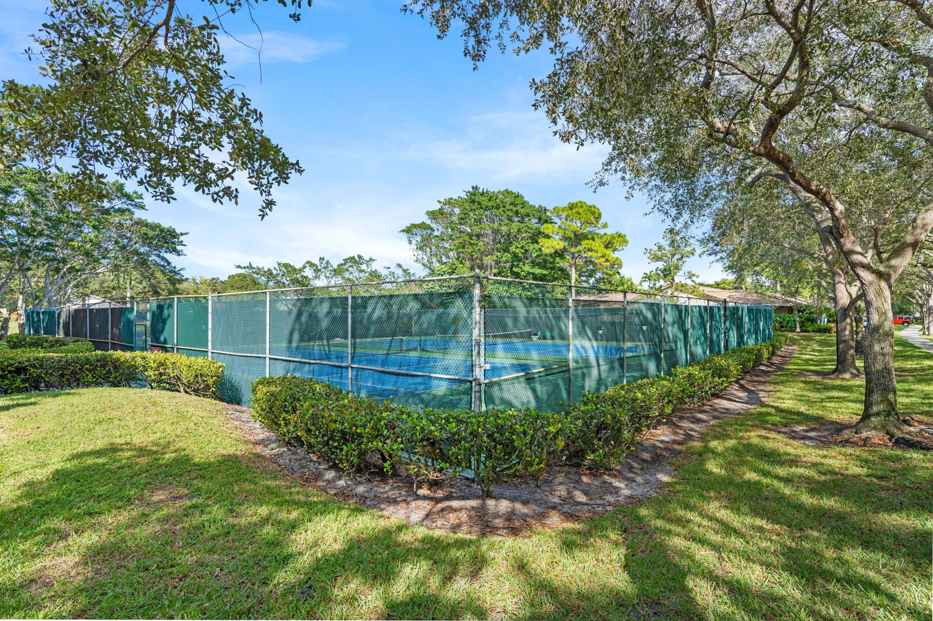 2401 Northwest 40th Circle Boca Raton, FL 33431 - Photo 30 of 42 Millpond