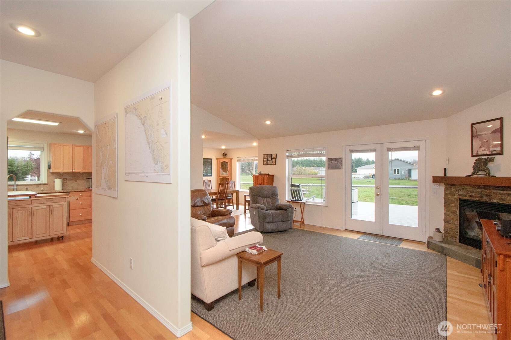 252 Laura Lane Sequim, WA 98382 - Photo 3 of 40