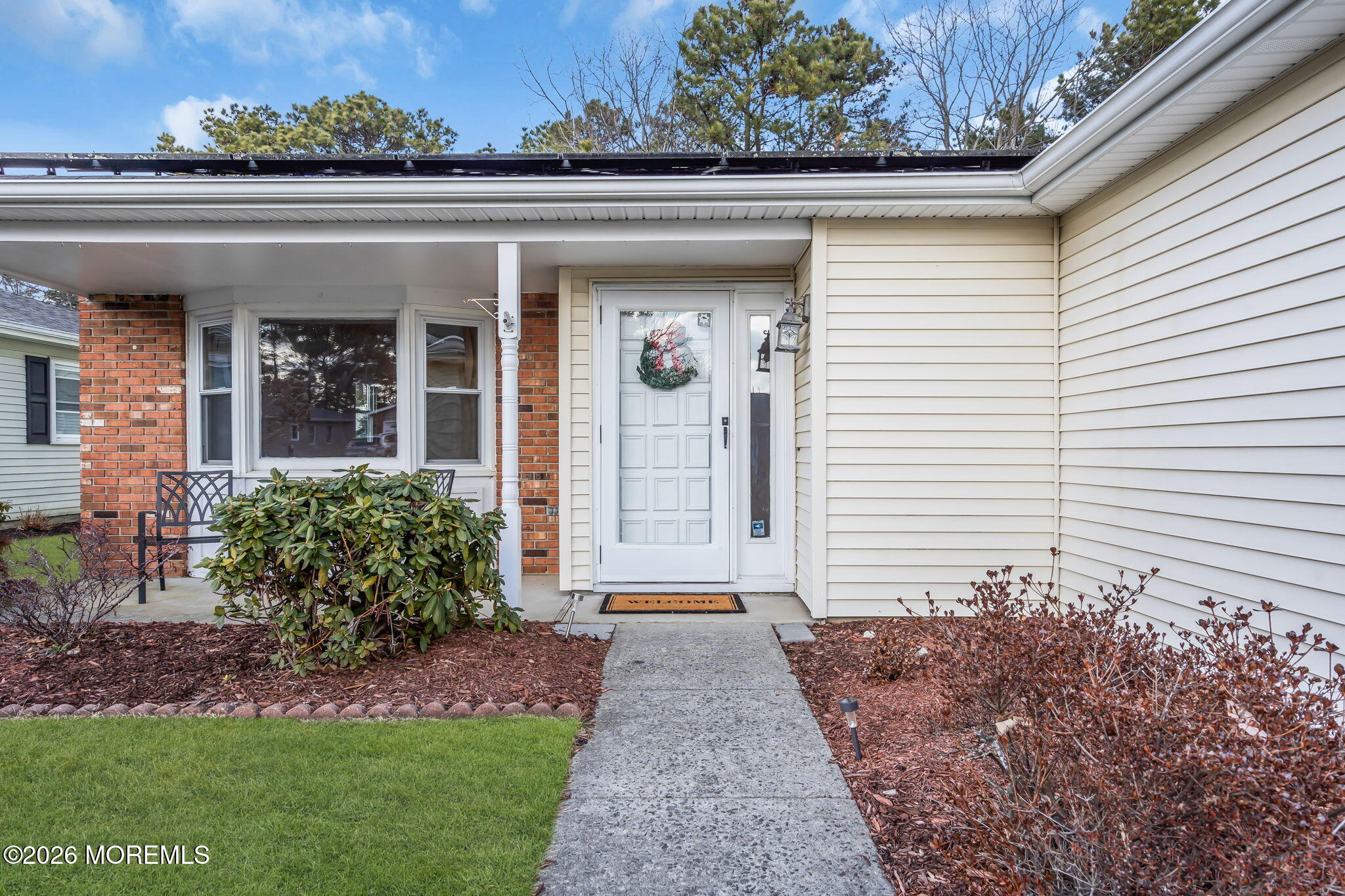 14 Thames Place Brick, NJ 08723 - Photo 4 of 37 a front view of a house with garden