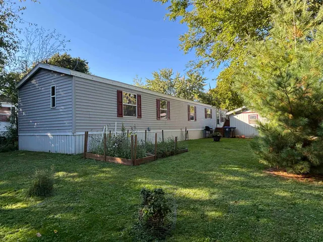 $90,000 | N2639 County Road Z, Dousman, WI 53118