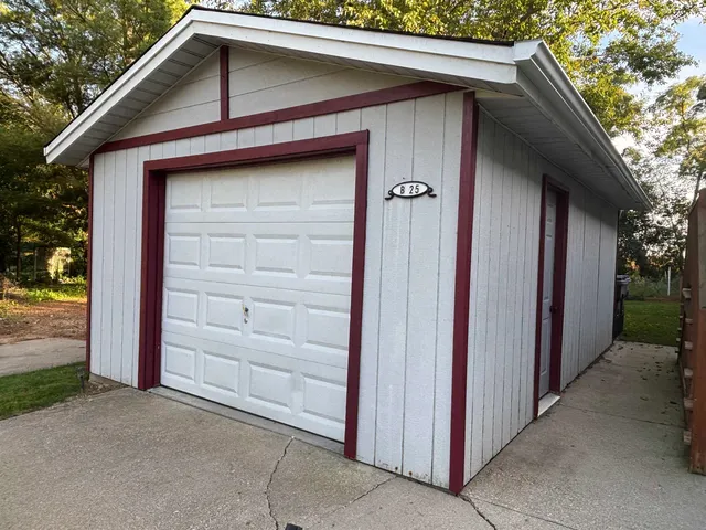 $90,000 | N2639 County Road Z, Dousman, WI 53118