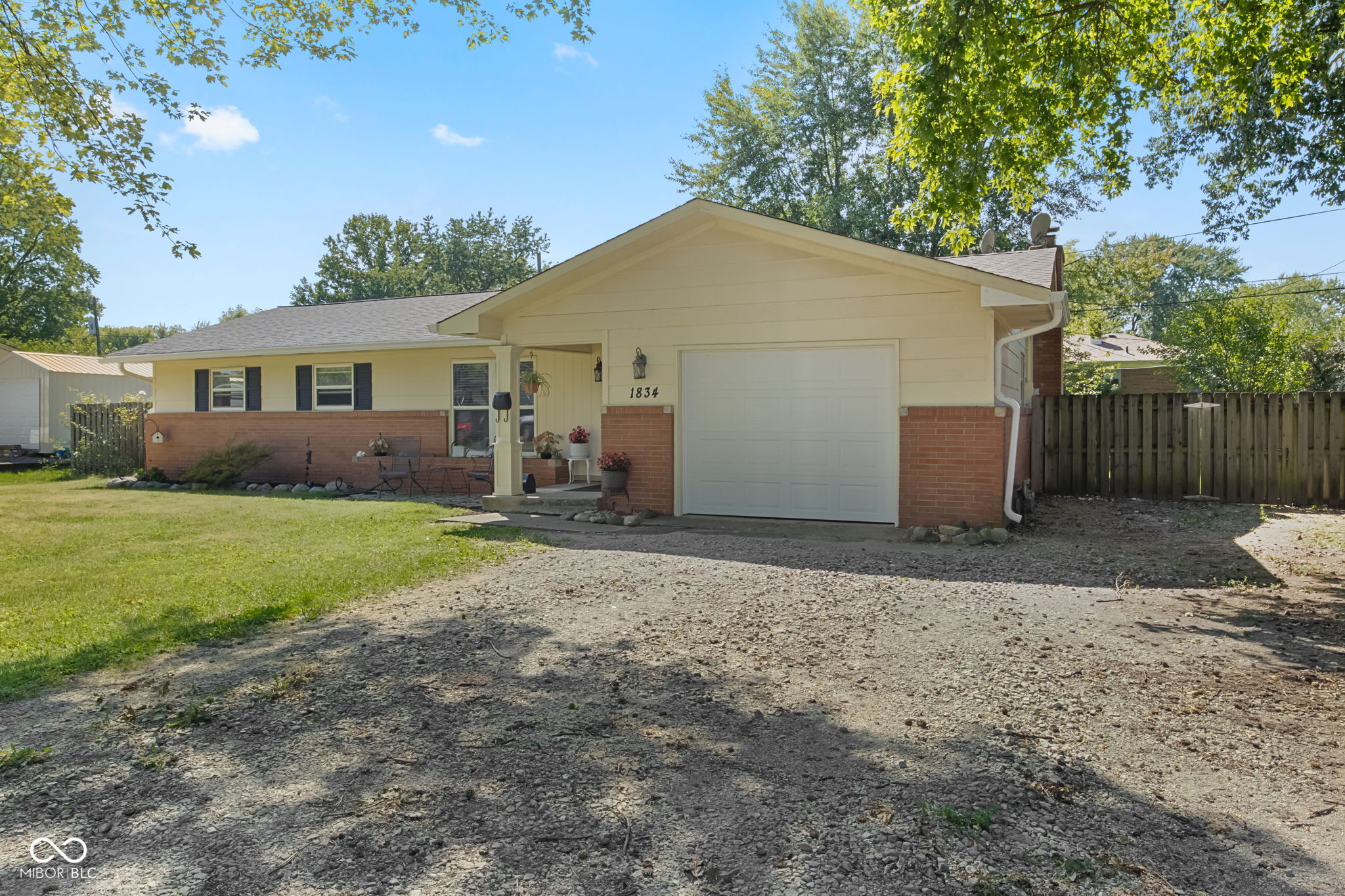1834 North Shortridge Road Indianapolis, IN 46219 - Photo 2 of 32 Gallery Image 2