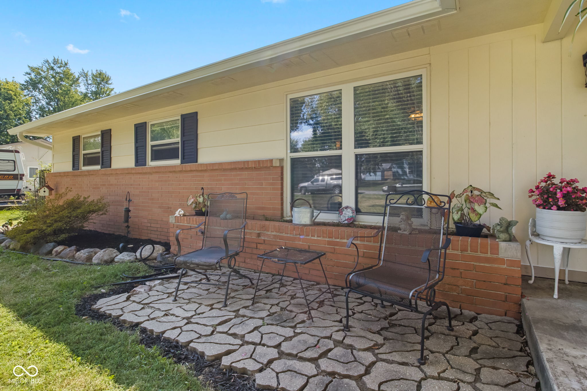 1834 North Shortridge Road Indianapolis, IN 46219 - Photo 3 of 32 Gallery Image 3