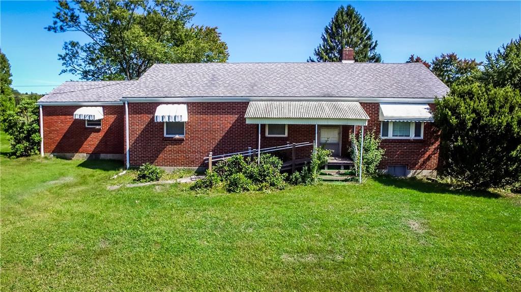 552 Bonniebrook Road Butler, PA 16002 - Photo 2 of 24 Well Maintained Property