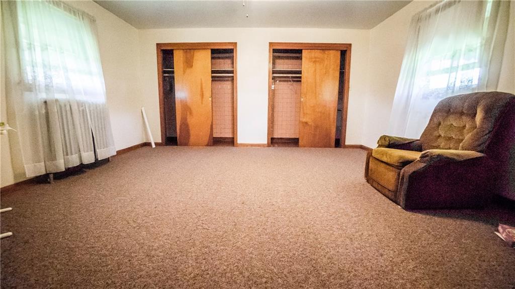 552 Bonniebrook Road Butler, PA 16002 - Photo 14 of 24 Capacious 18x12 Living Room