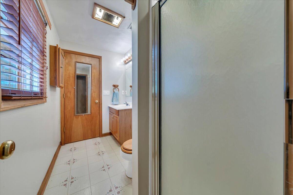 165 Fox Fire Cloverdale, VA 24077 - Photo 40 of 54 41-MIB07275