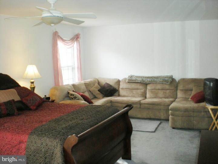 116 Farnwood Road Mount Laurel, NJ 08054 - Photo 11 of 16 Bedroom - Main
