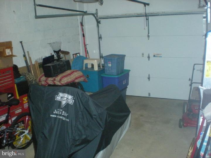 116 Farnwood Road Mount Laurel, NJ 08054 - Photo 12 of 16 Garage