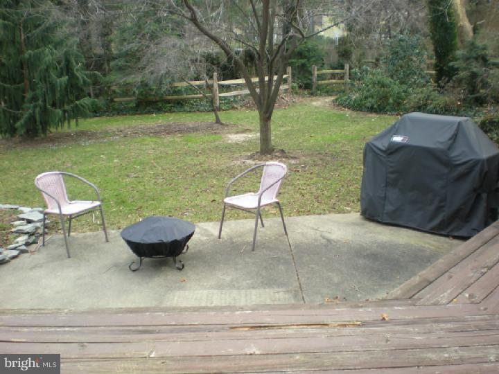 116 Farnwood Road Mount Laurel, NJ 08054 - Photo 15 of 16 View in Back