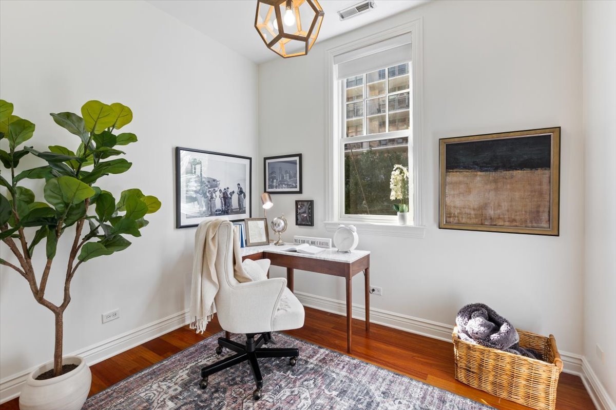 35 South Racine Avenue, Unit 2NW Chicago, IL 60607 - Photo 13 of 18 Gallery Image 13
