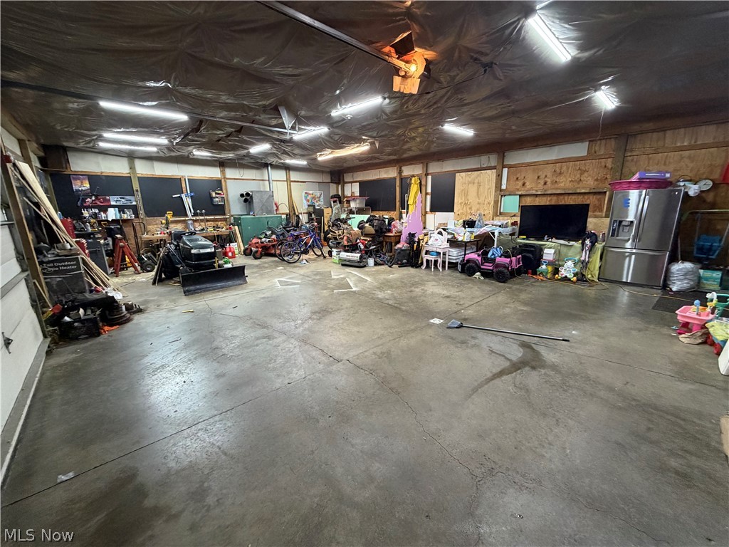 3884 Dobbins Road Youngstown, OH 44514 - Photo 29 of 32