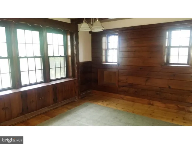 $1,935 | 1371 Old Airport Road, Unit FRONT, Douglassville, PA 19518