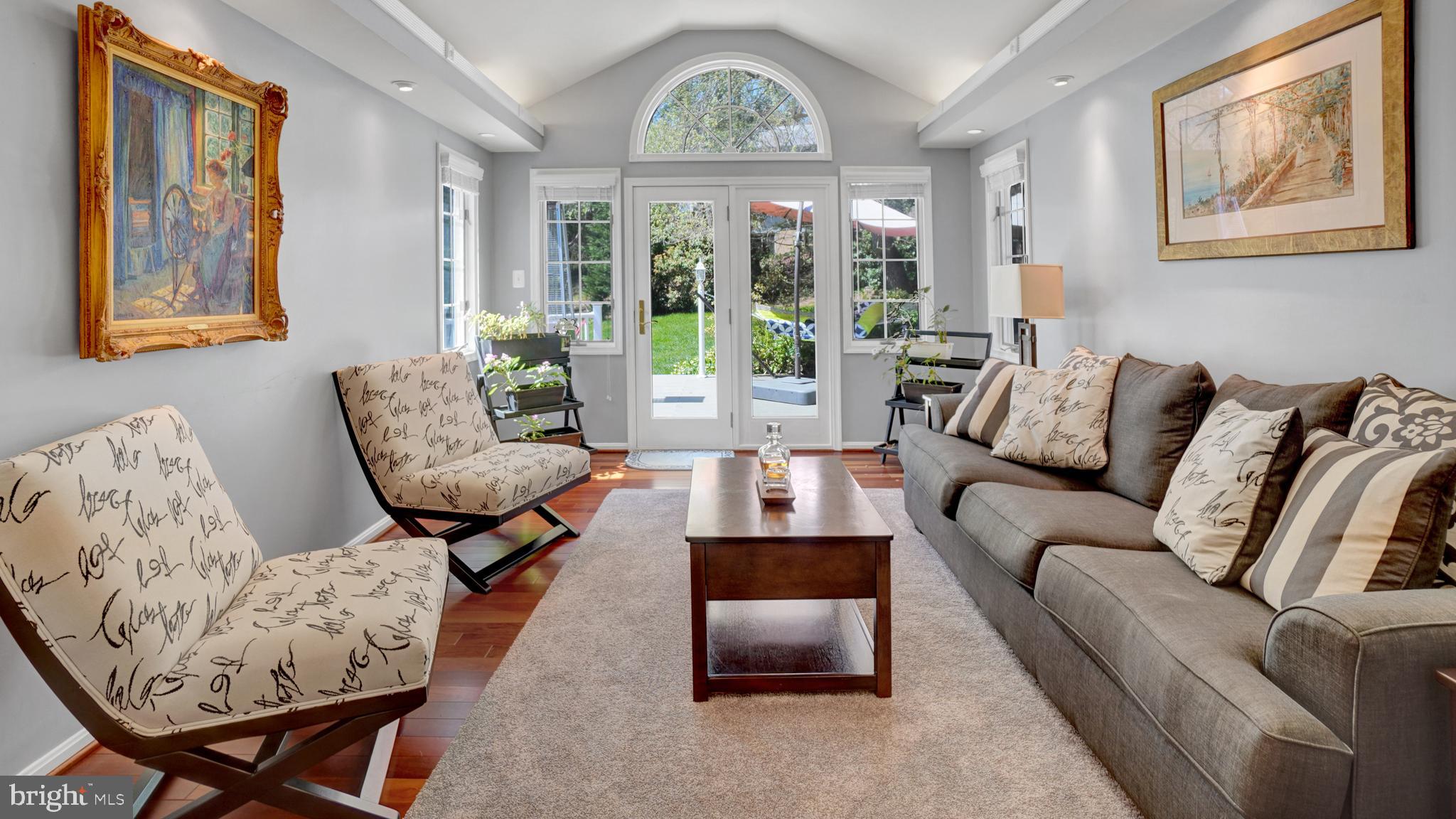 14400 Morton Hall Road Silver Spring, MD 20906 - Photo 9 of 32 Sunny living space