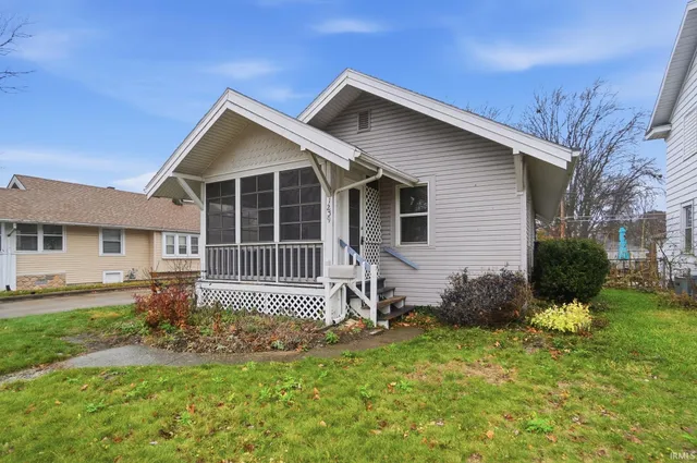 $1,200 | 1239 Charlotte Avenue, Fort Wayne, IN 46805