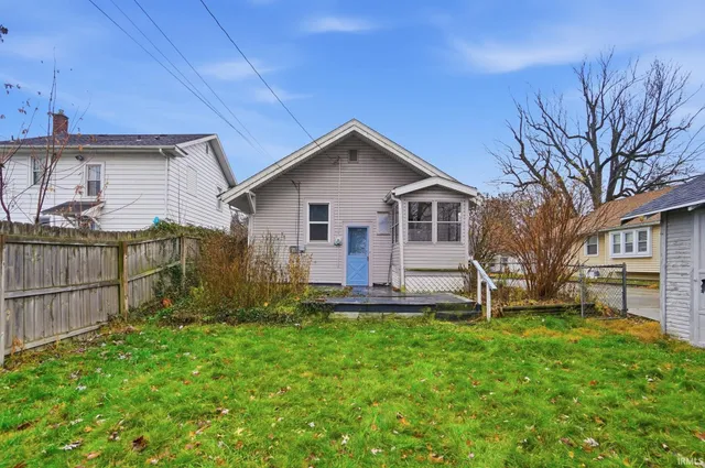 $1,200 | 1239 Charlotte Avenue, Fort Wayne, IN 46805