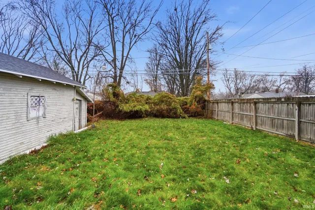 $1,200 | 1239 Charlotte Avenue, Fort Wayne, IN 46805