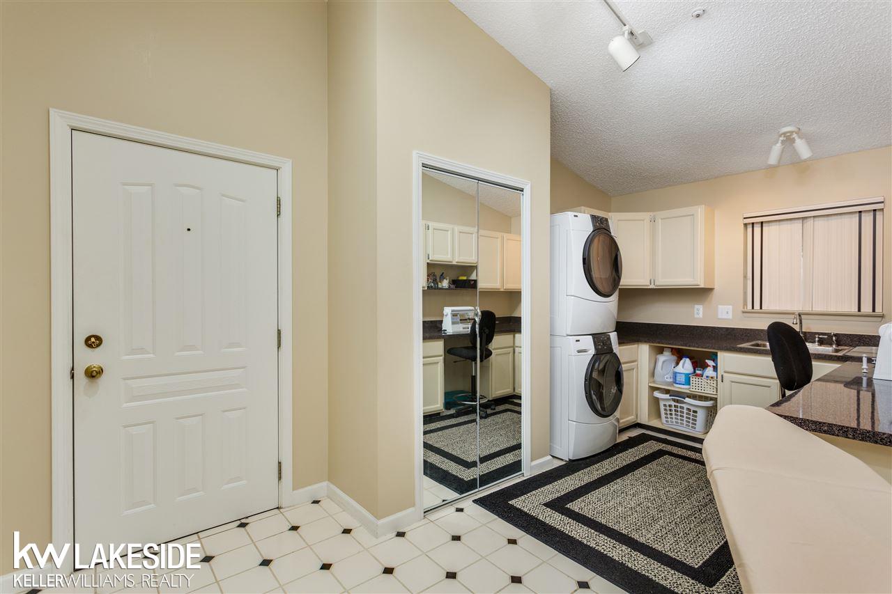 22317 Mill Road Novi, MI 48375 - Photo 18 of 35 31348008-17.JPG