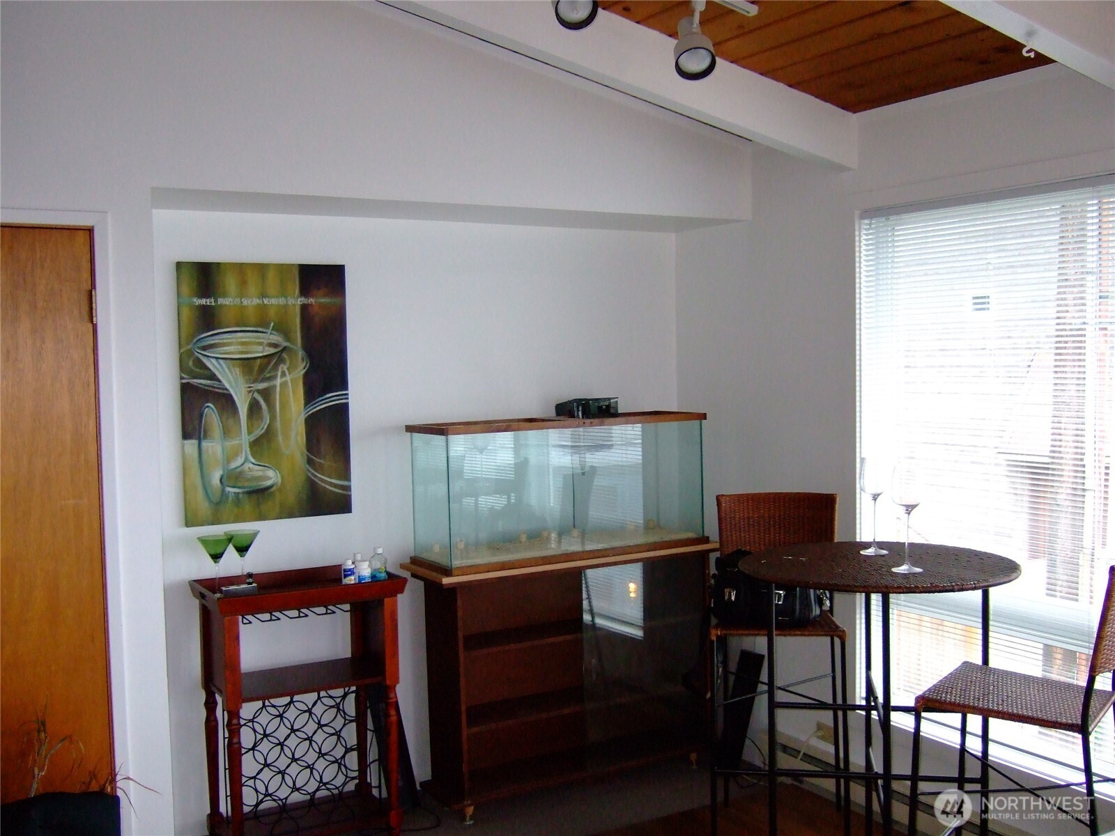 2513 13th Avenue West Seattle, WA 98119 - Photo 12 of 28