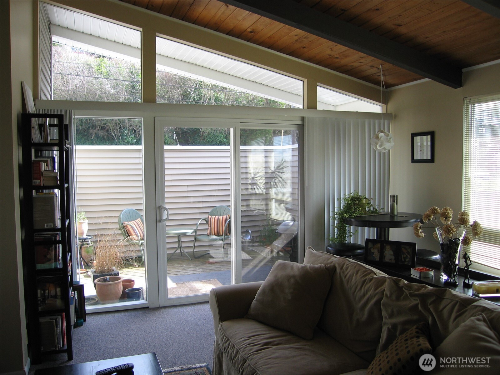 2513 13th Avenue West Seattle, WA 98119 - Photo 14 of 28