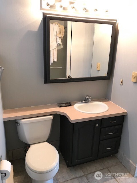 2513 13th Avenue West Seattle, WA 98119 - Photo 27 of 28